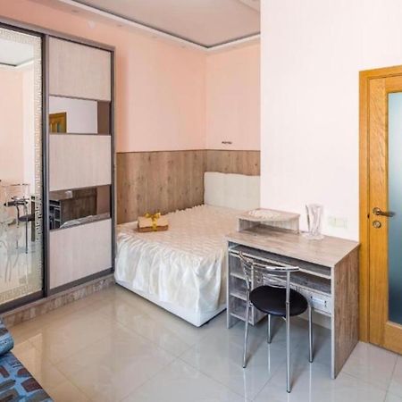 Apartment Svobody Lviv Exterior photo