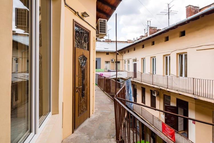 Apartment Svobody Lviv Exterior photo