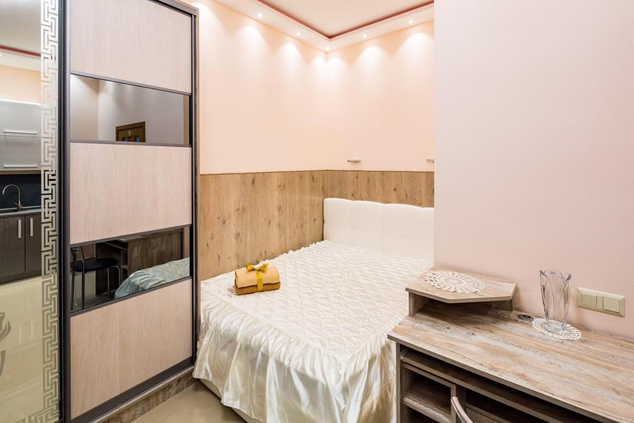 Apartment Svobody Lviv Exterior photo