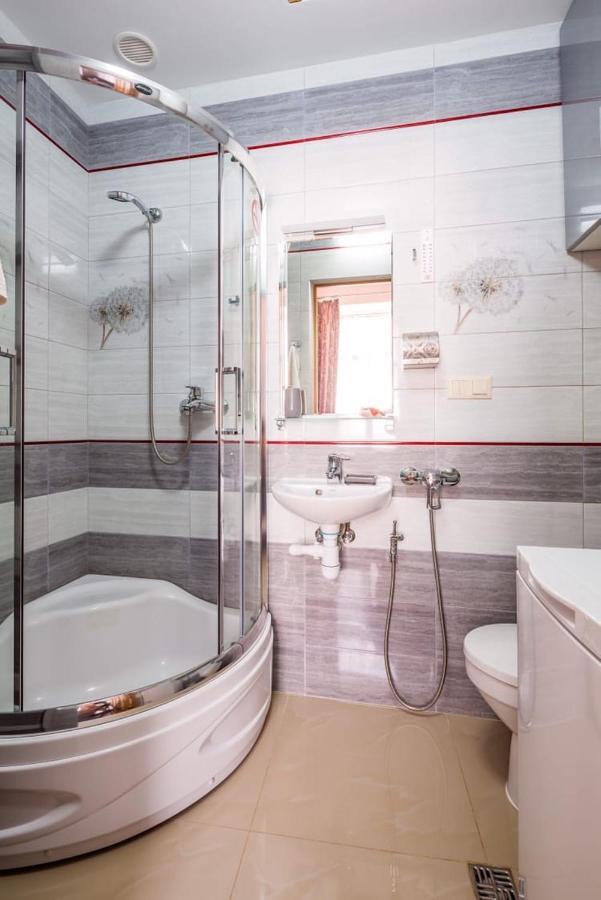 Apartment Svobody Lviv Exterior photo