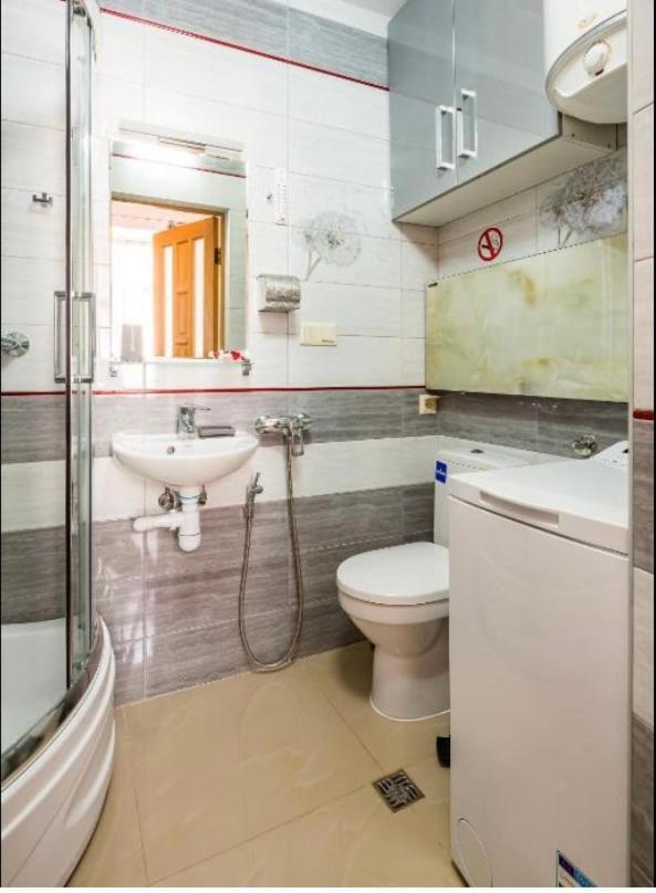 Apartment Svobody Lviv Exterior photo
